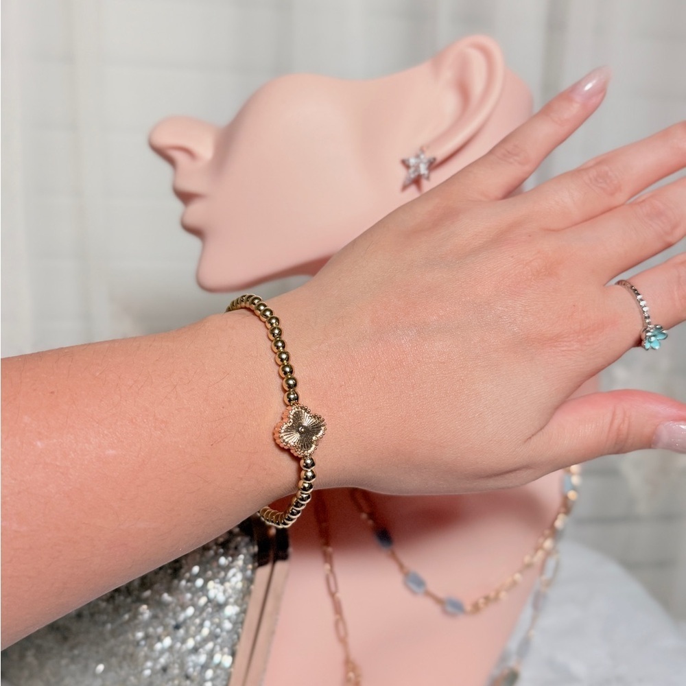 ⚜️ Elegant Gold Beaded Bracelet - Picture 5 of 5